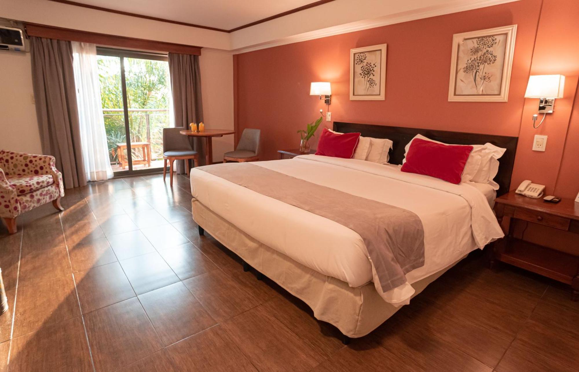 Hotel Saint George Puerto Iguazú Exteriör bild