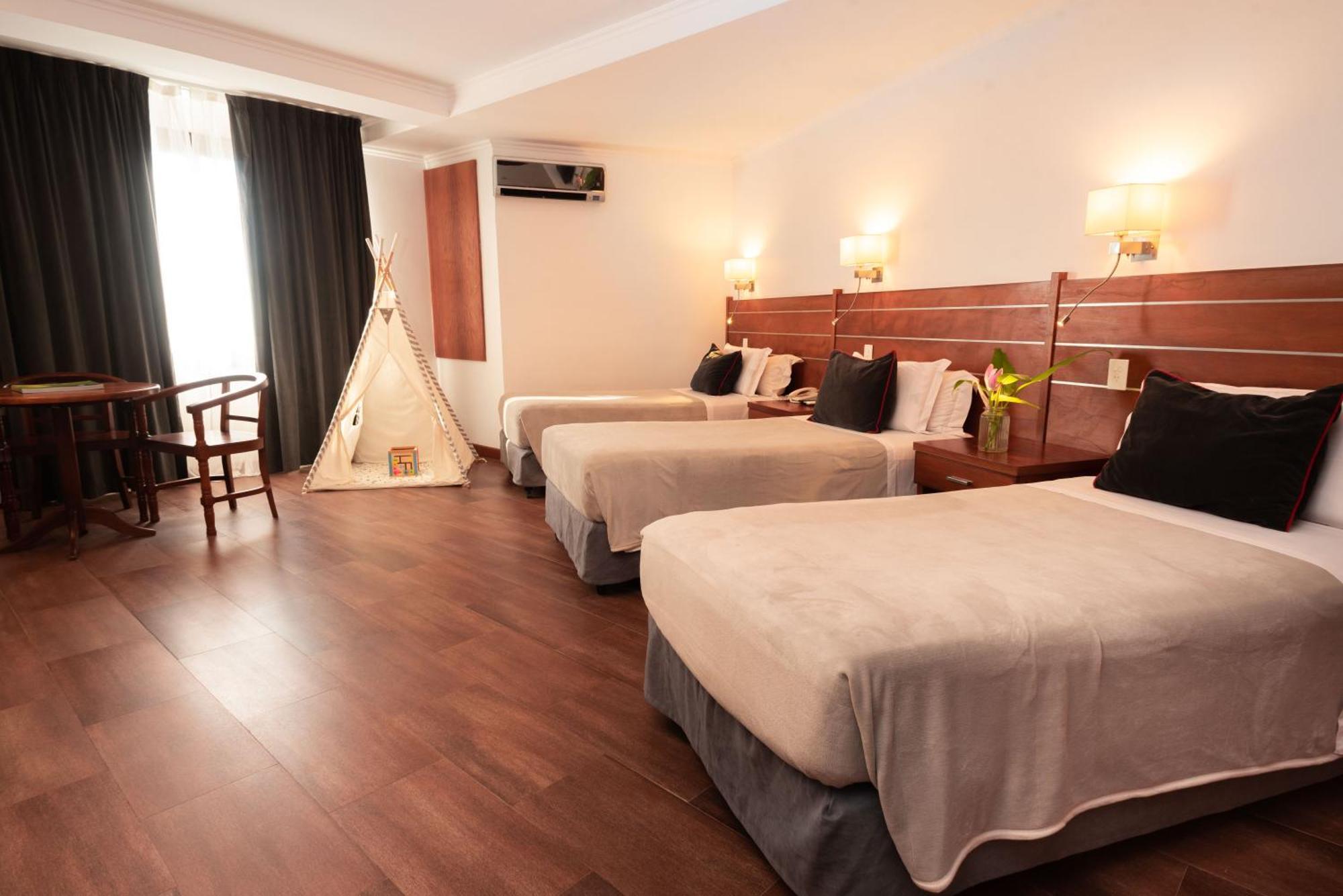 Hotel Saint George Puerto Iguazú Exteriör bild